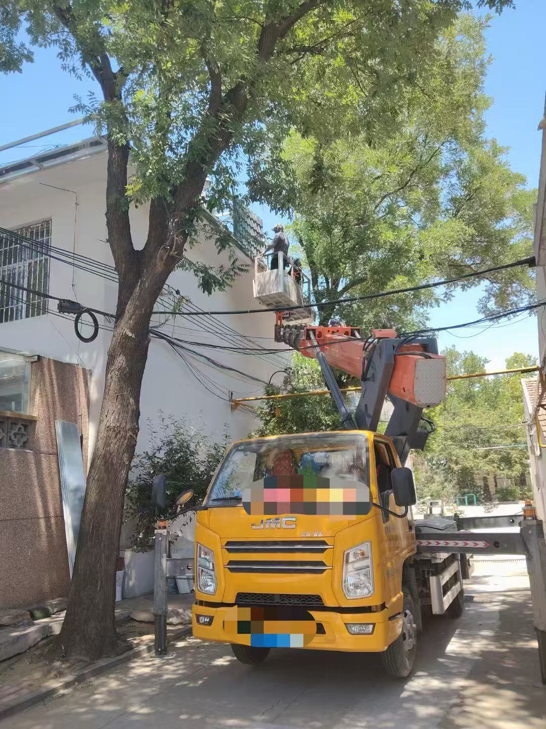 遂溪县高空作业车能吊装重物吗？最大承载多少公斤？